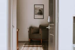 Emma's Escape: King Suite w/ Plush Comforts