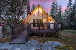 Bass Lake Chalet- A frame with hot tub!