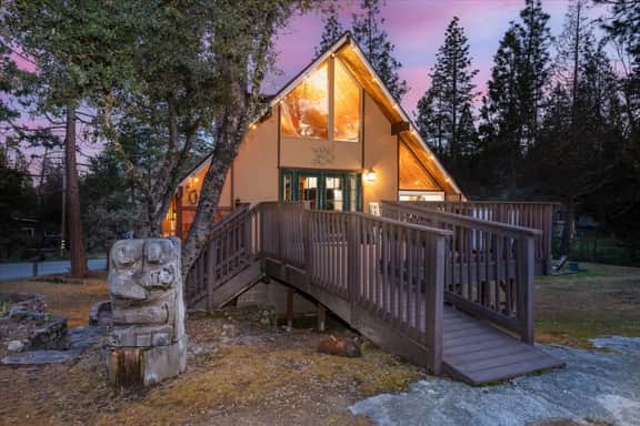 Bass Lake Chalet- A frame with hot tub!